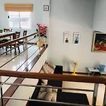 Hua-Hin Beach Villa บ้านพักริมทะเลหัวหิน