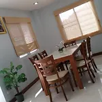 Hua-Hin Beach Villa บ้านพักริมทะเลหัวหิน