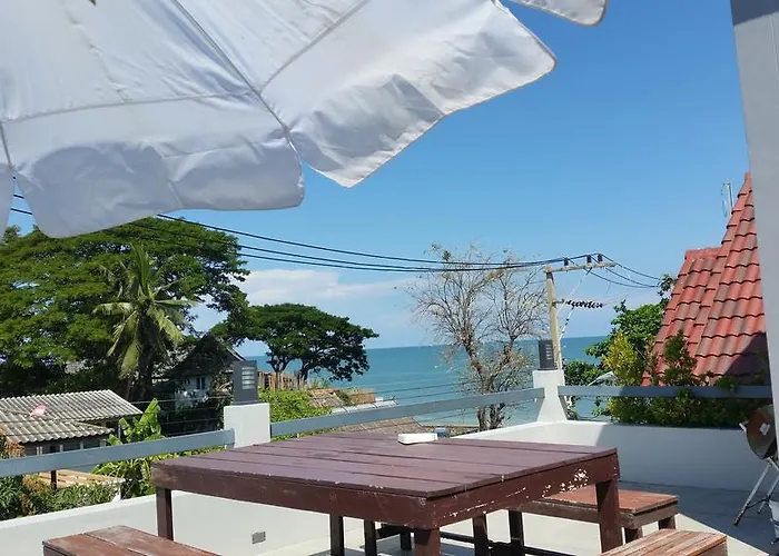 Hua-Hin Beach Villa บ้านพักริมทะเลหัวหิน